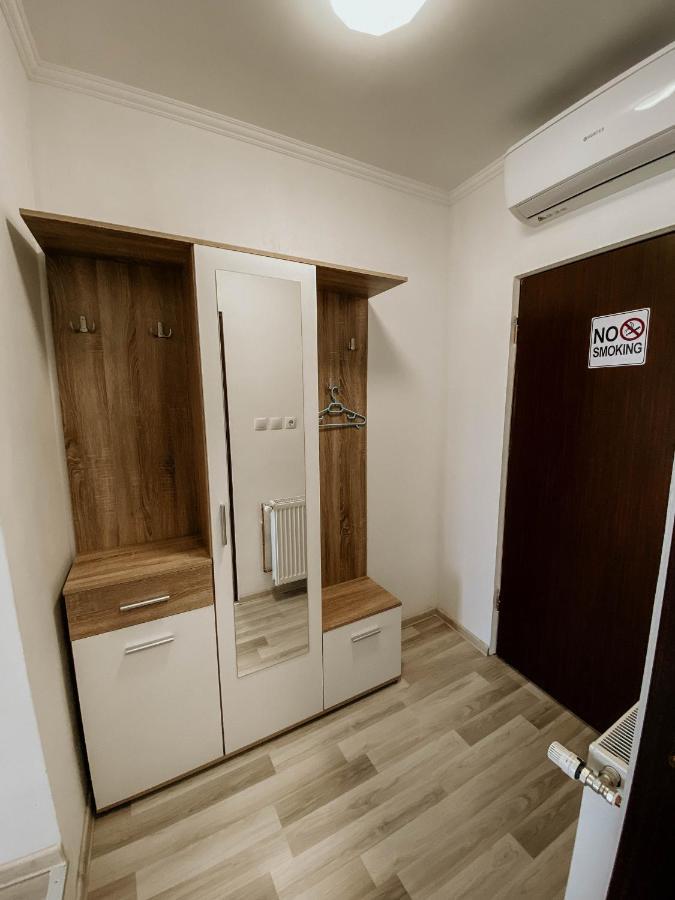 Paulaapartment&Rooms Oradea Exterior photo