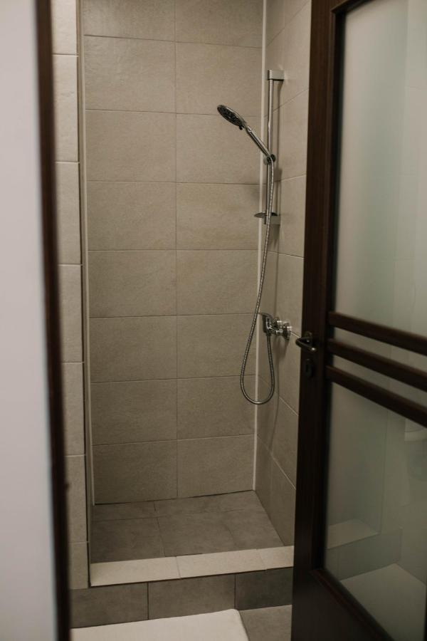 Paulaapartment&Rooms Oradea Exterior photo