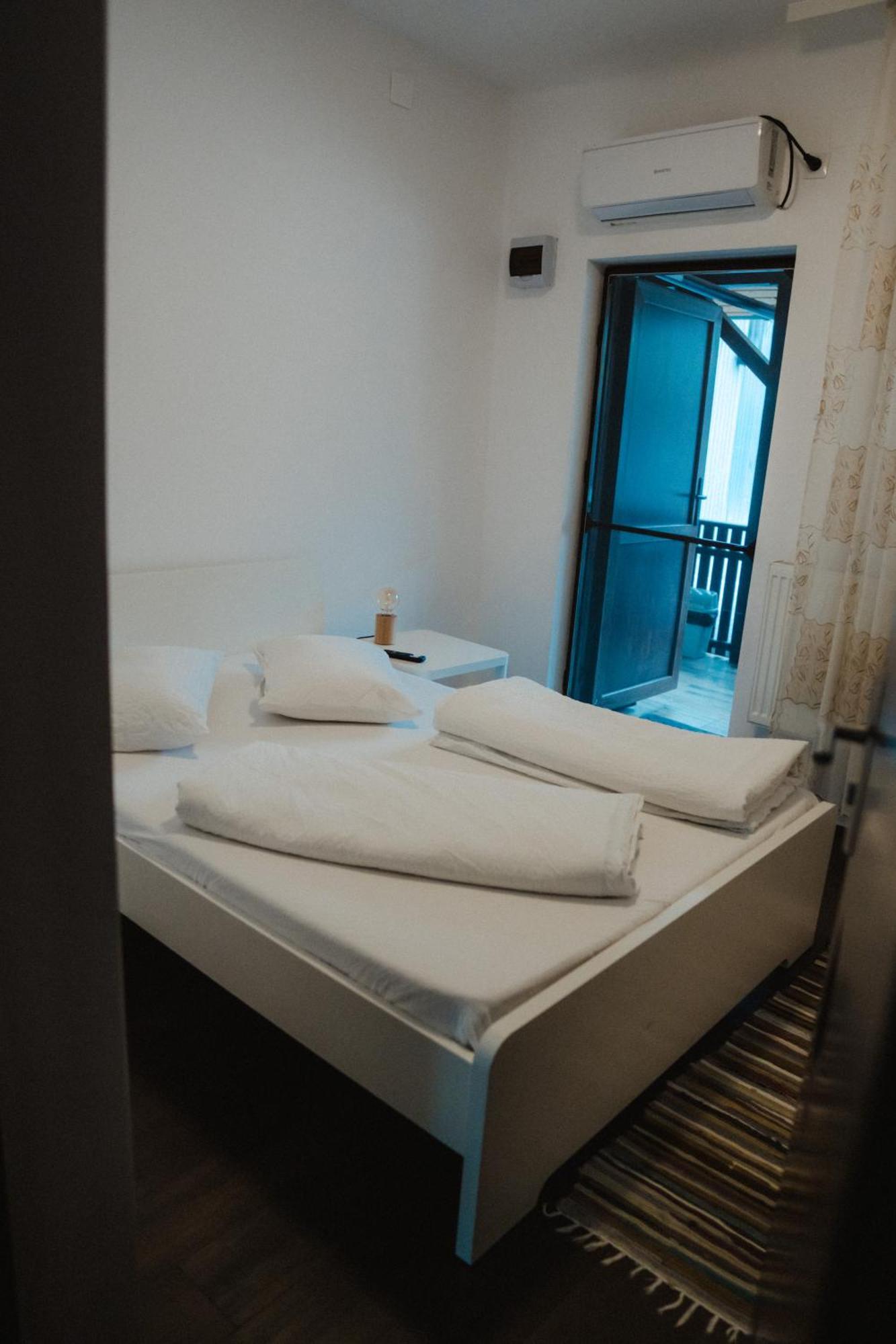 Paulaapartment&Rooms Oradea Exterior photo